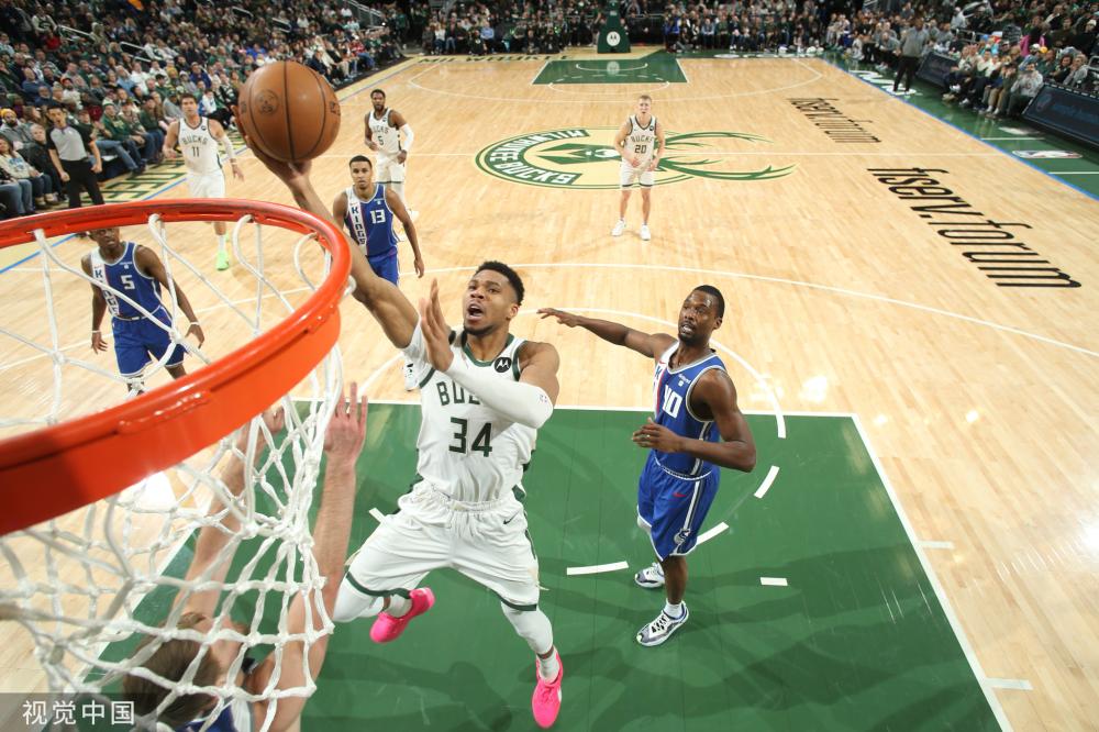 将球扑出 将球扑出